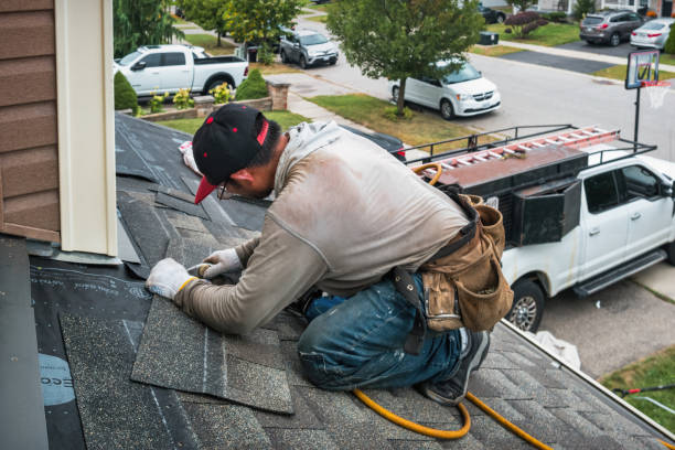 Professional Roofing technician working in Twin Lakes, CA